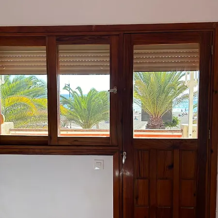 Prime Beachfront Location, Free Parking, Steps To The Sand Los Cristianos  Exterior photo