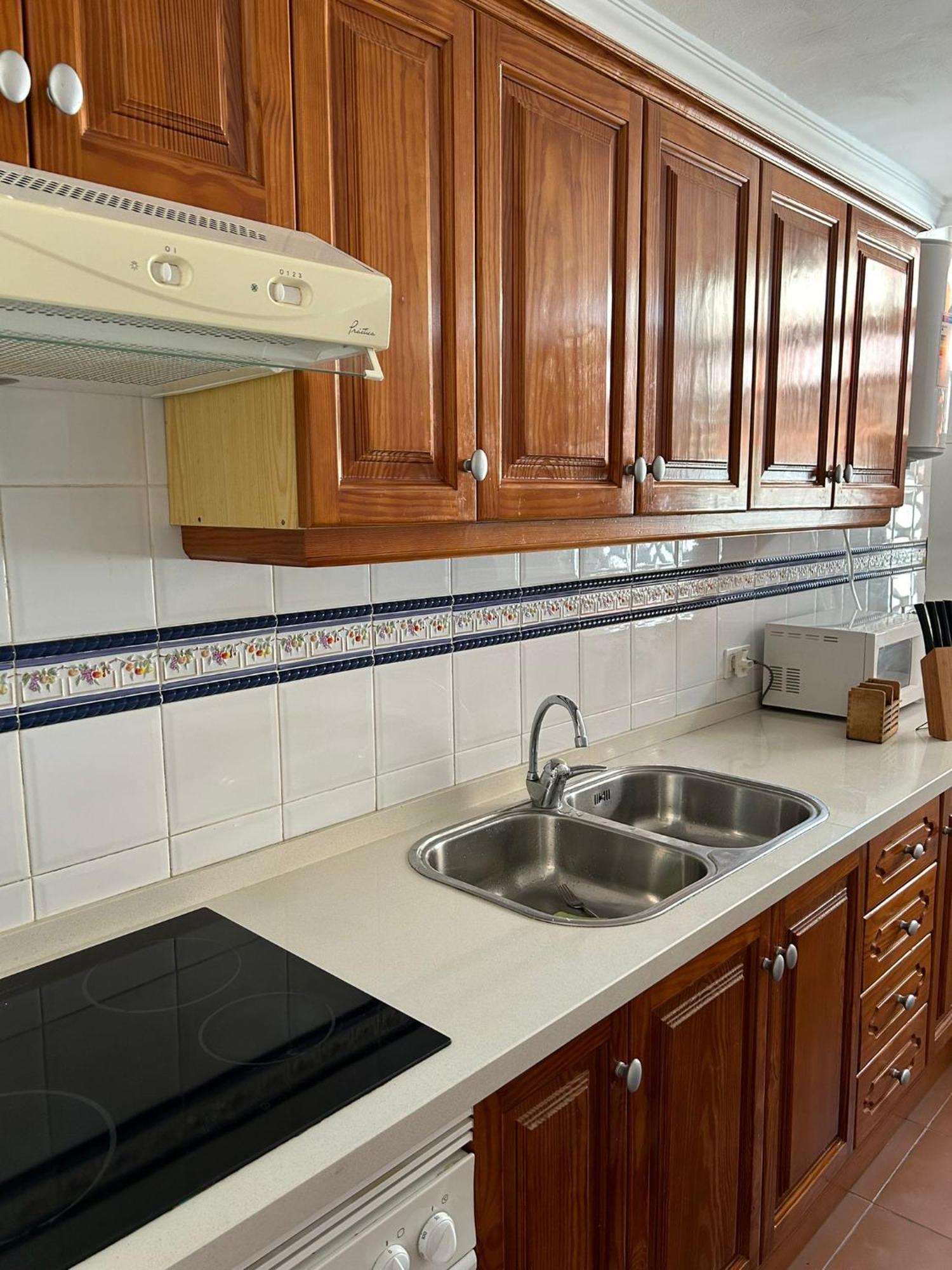 Appartement Prime Beachfront Location, Free Parking, Steps To The *