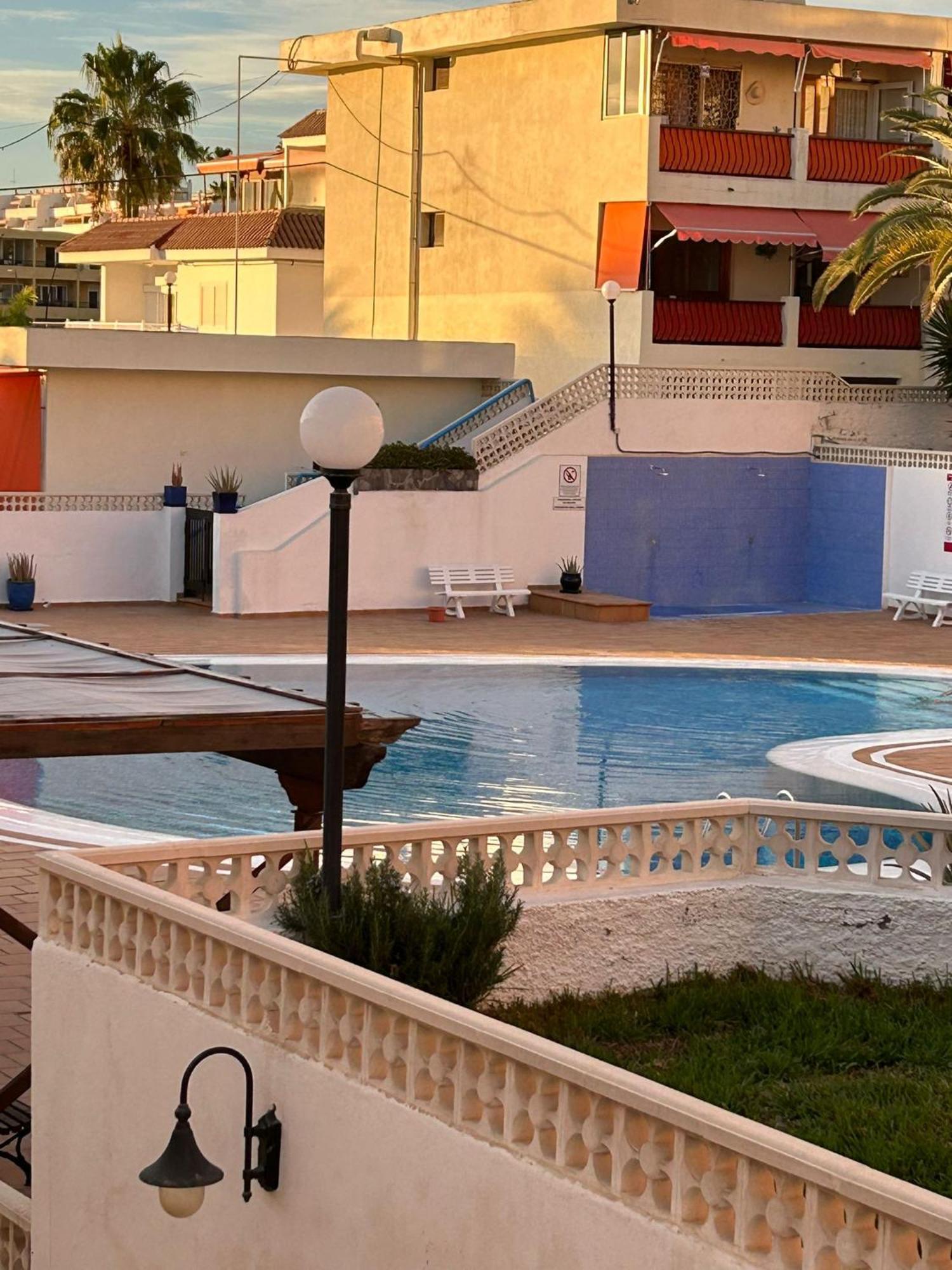 Prime Beachfront Location, Free Parking, Steps To The Appartement Los Cristianos (Tenerife)